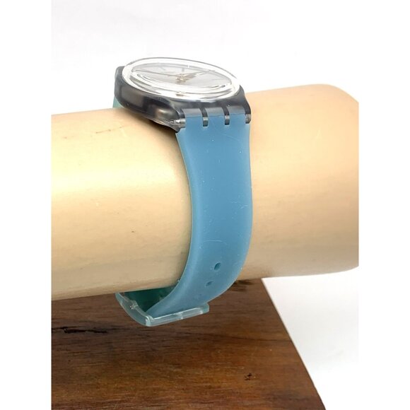 Swatch Women\'s Watch GM185 Sea Pool Swiss Quartz Silver Blue Rubber Band 34mm